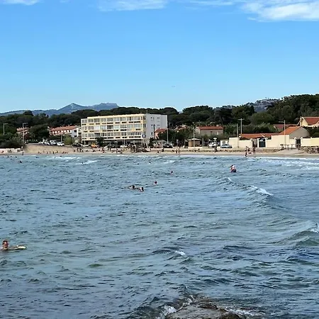 Maison Avec Cour Situee A 2 Minutes Des Plages *