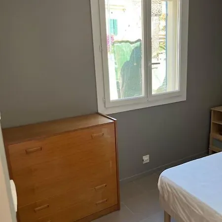 Maison Avec Cour Situee A 2 Minutes Des Plages * Six-Fours-les-Plages
