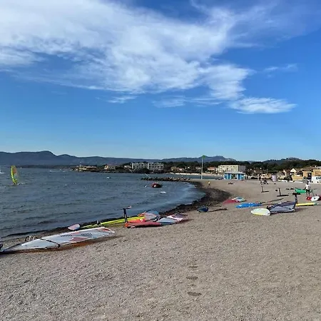 Maison Avec Cour Situee A 2 Minutes Des Plages Hébergement de vacances Six-Fours-les-Plages